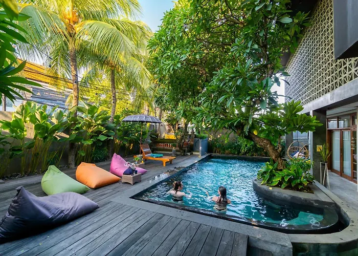 Interconnection Hostel Kuta Lombok