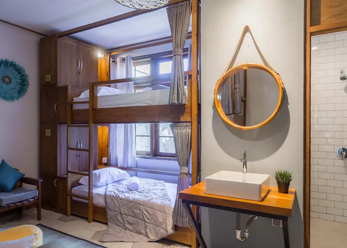 Interconnection Hostel